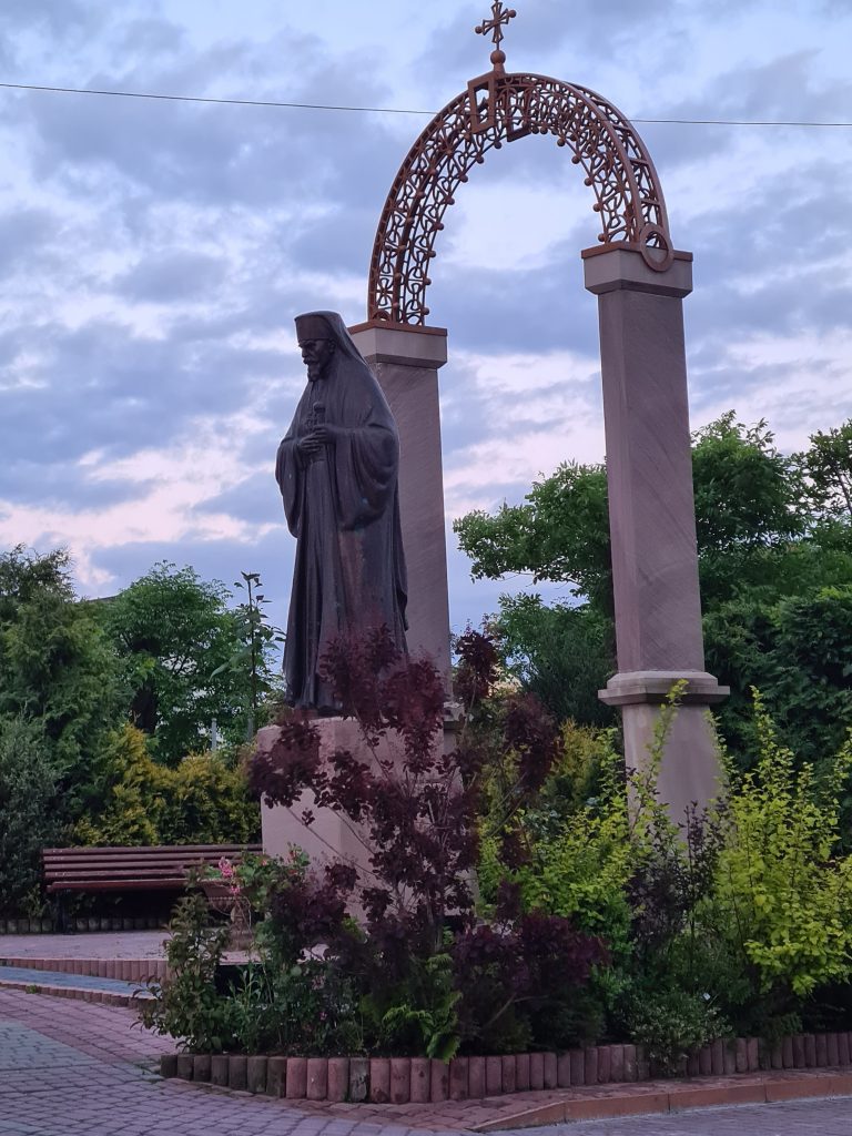 Пам’ятник патріарху Йосифу Сліпому