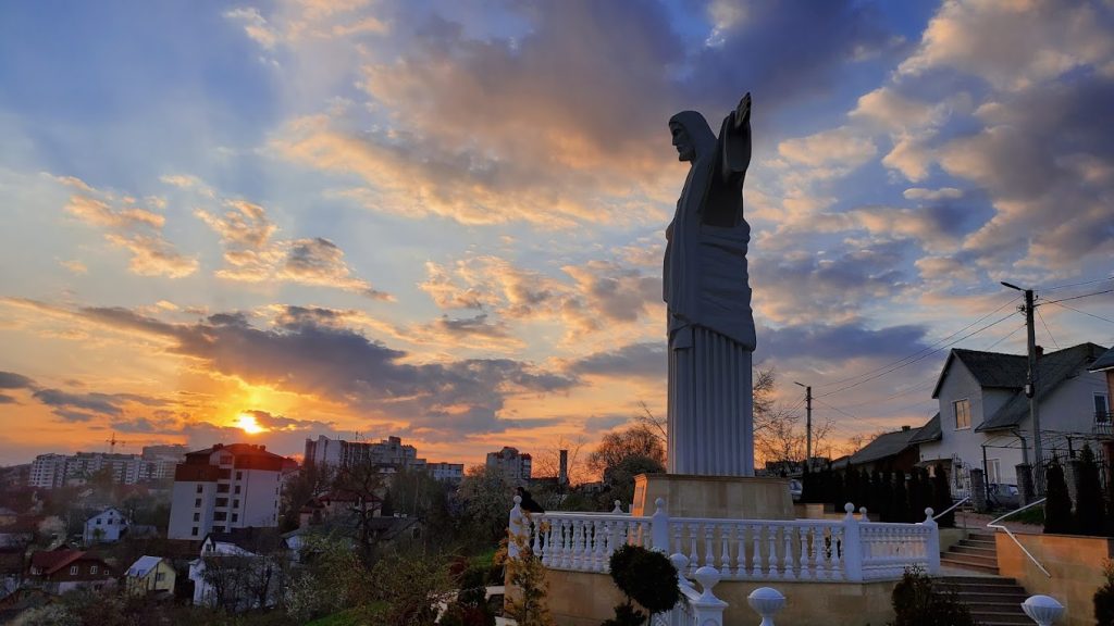 Статуя Христа Спасителя