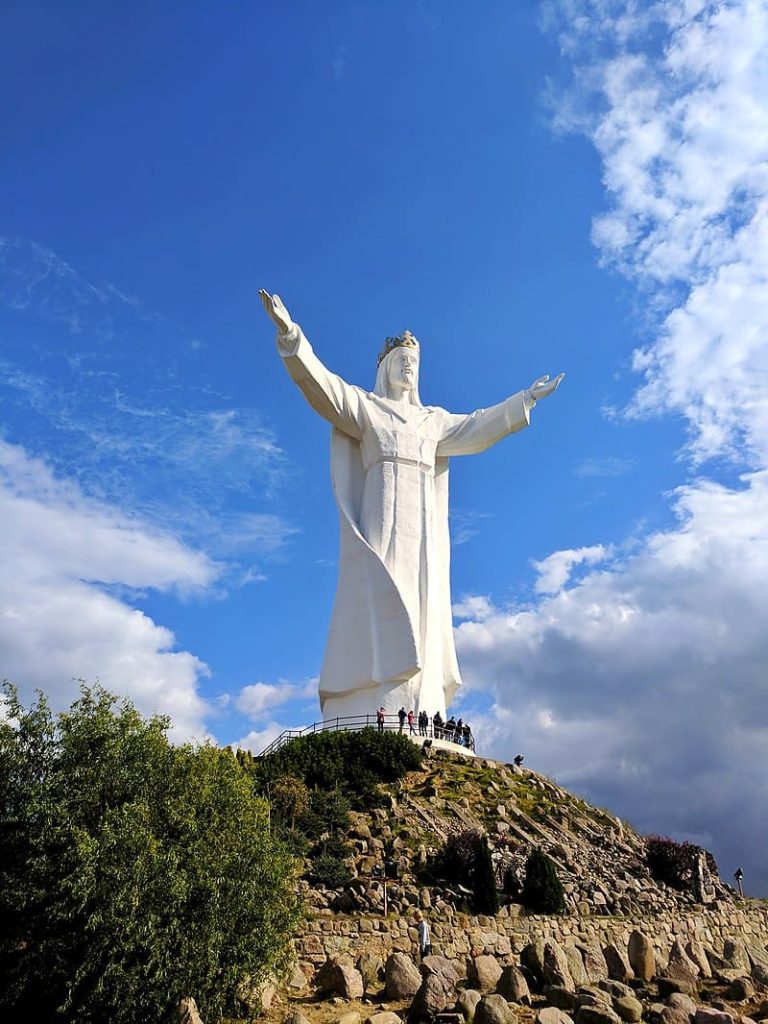 статуя Христа Короля у Швебодзіні