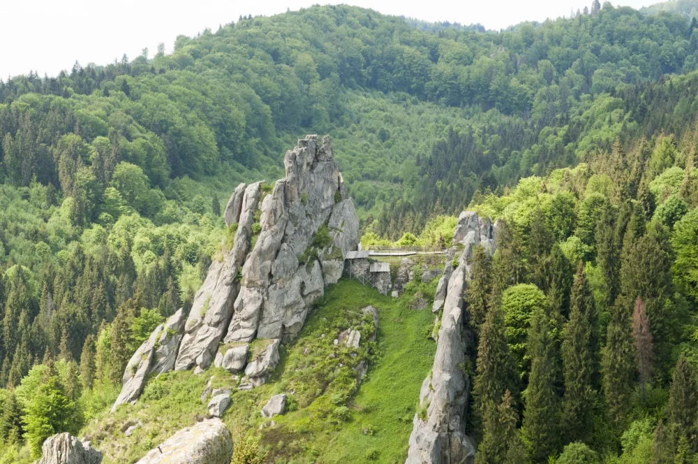 Місто-фортеця Тустань