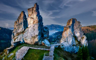 Заповідник Тустань