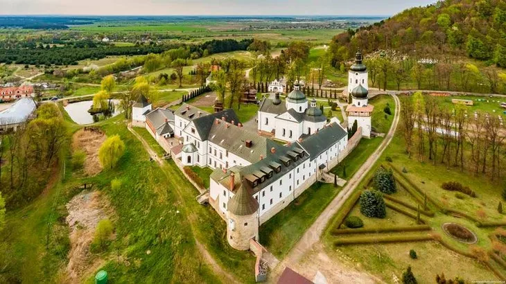 Крехівський Монастир