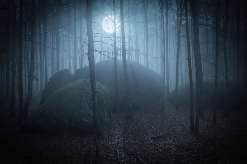 Камінне Село: Скам'яніле прокляття