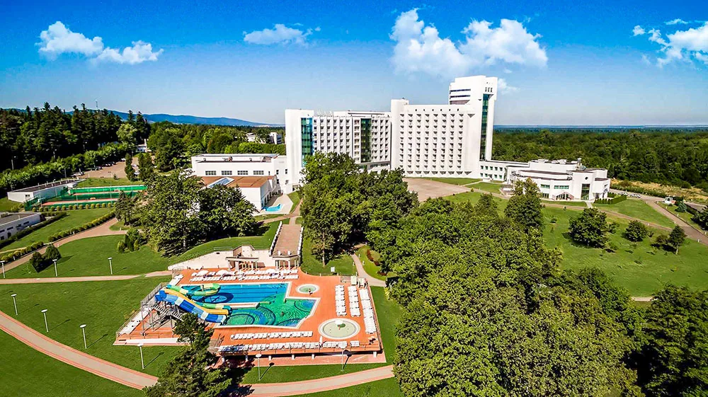 Ріксос-Прикарпаття» (Rixos-Prykarpattya)