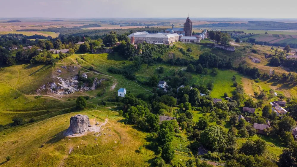 Чортів камінь у Підкамені